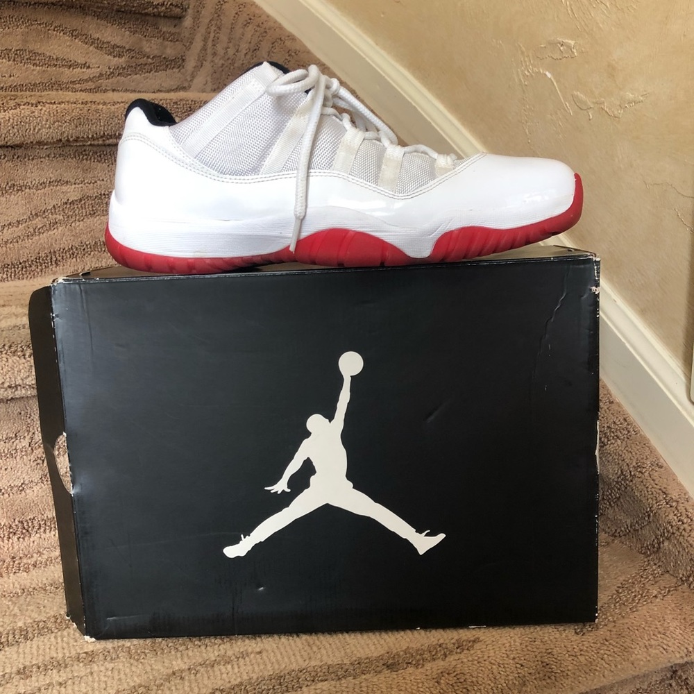 Men’s Air Jordan 11 Retro Low Sneakers 🎉13